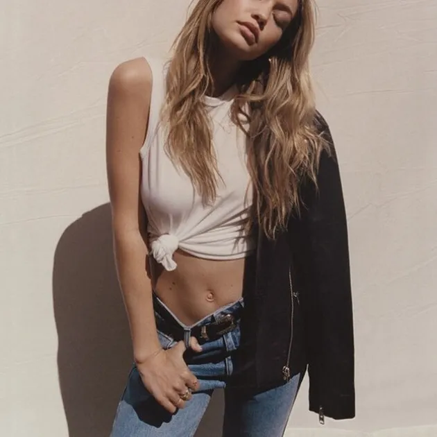 Foto Seksi Gigi Hadid