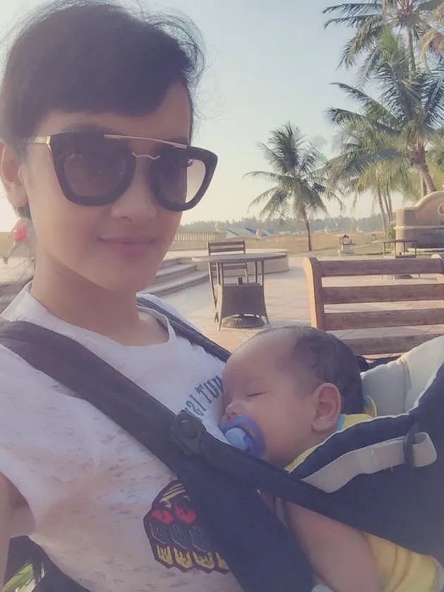 Julia Perez dan Keluarga