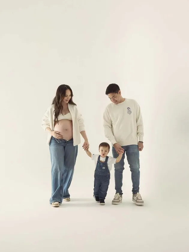 Maternity shoot Pamela Bowie dan keluarga