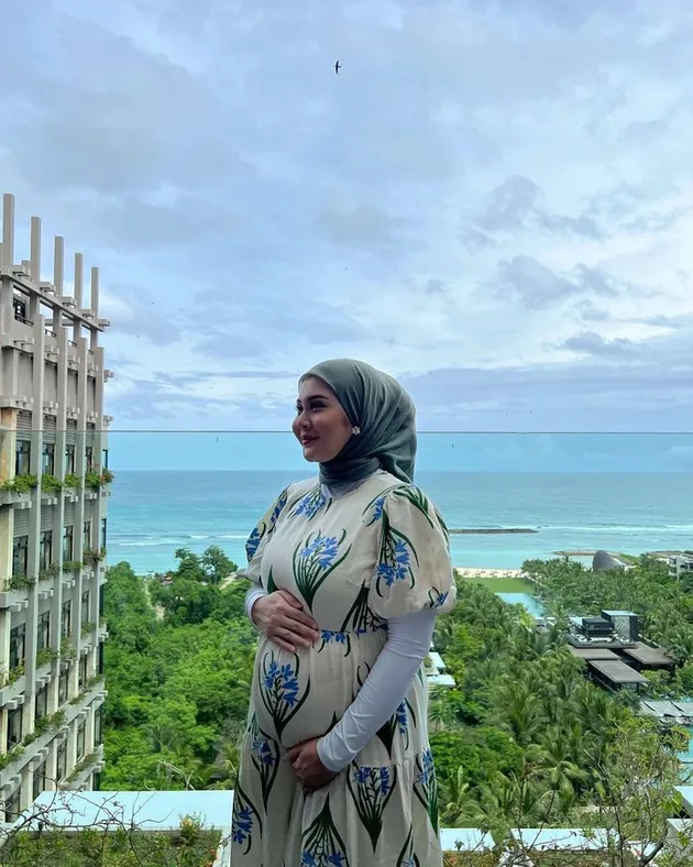 Kesha Ratuliu Hamil Anak Kedua