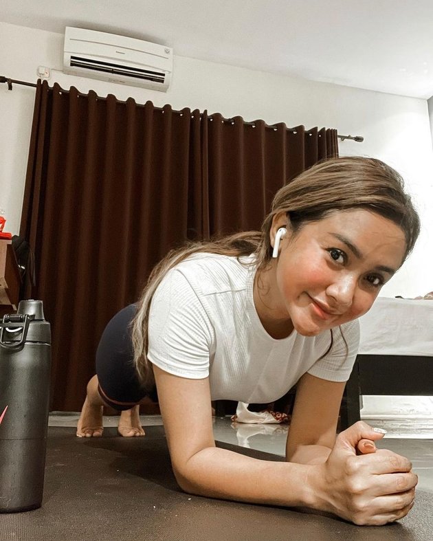Showing off Body Goals, Here are 8 Photos of Cita Citata's Workout - Inspiring Netizens to Stay Motivated in Dieting
