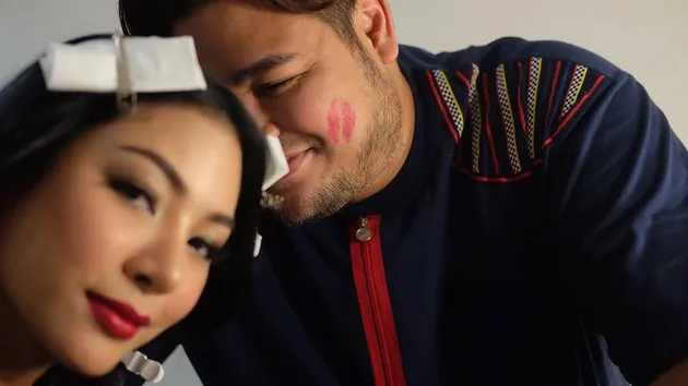 Kemesraan Ivan Gunawan &amp; pasangan, Faye Malisorn