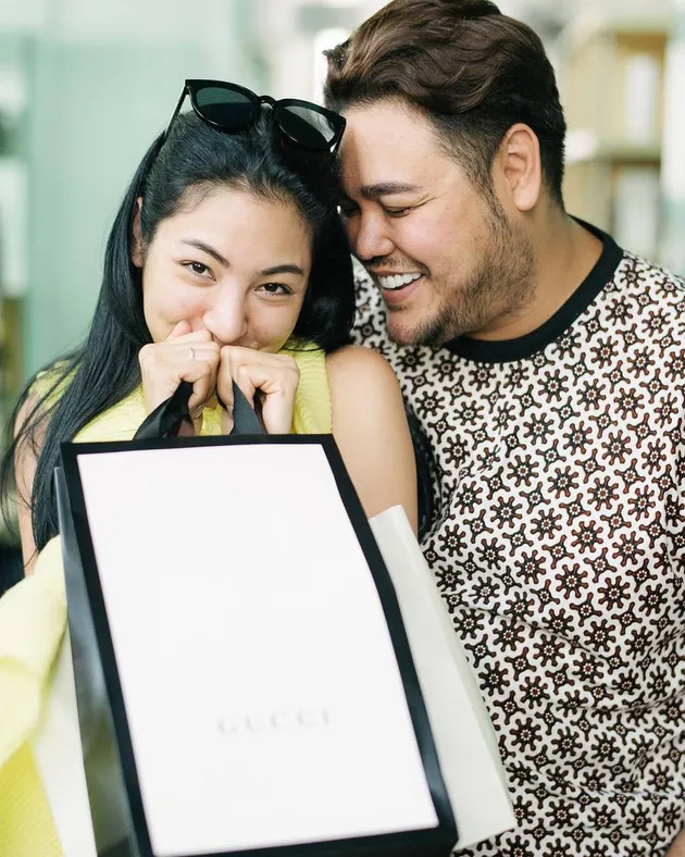 Kemesraan Ivan Gunawan &amp; pasangan, Faye Malisorn