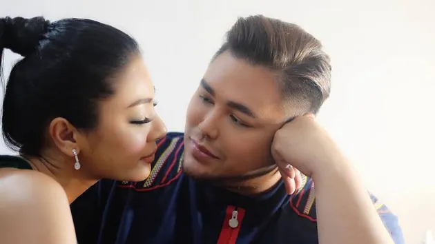 Kemesraan Ivan Gunawan &amp; pasangan, Faye Malisorn