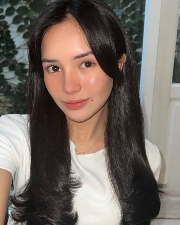 Showing off New Hair, Photos of Beby Tsabina Looking Different, More Mature, and More Beautiful