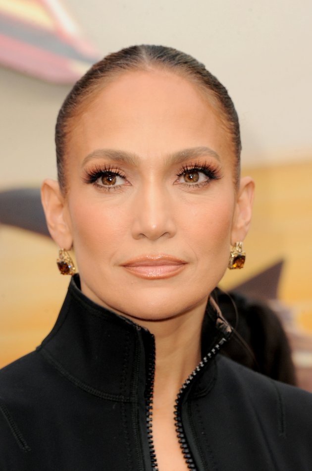 Showing No Make Up Face, 9 Photos of Jennifer Lopez that Make Ben Affleck Swoon