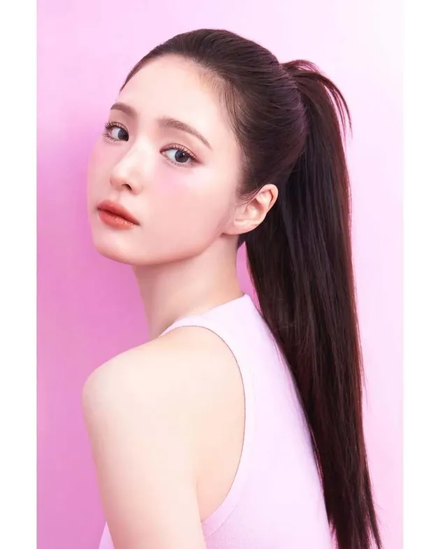 Shin Se Kyung Jadi Model Video Klip Jin BTS