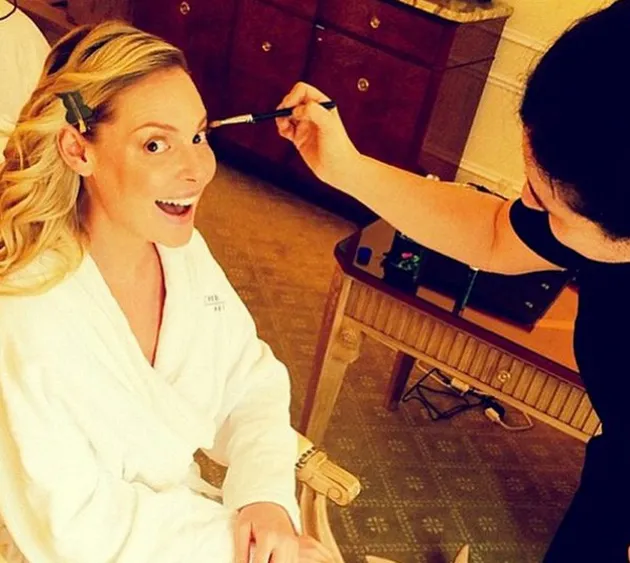 Artis Hollywood di Ruang Make Up