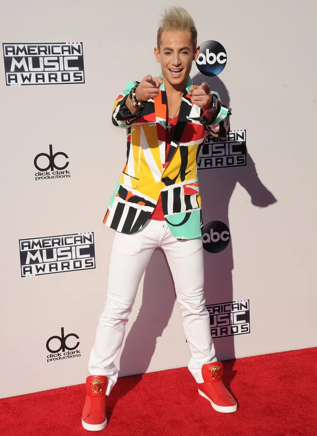 Artis Bergaun Terburuk di AMA 2015