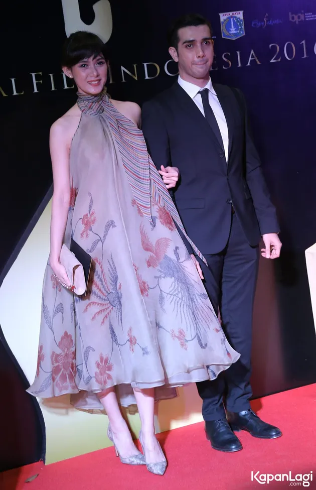 Seleb di red carpet FFI 2016