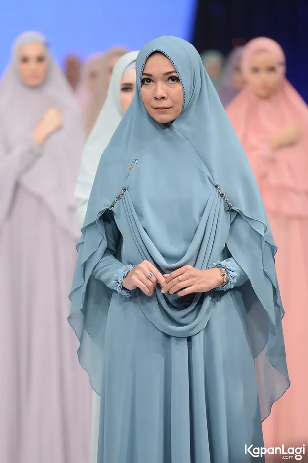 seleb berhijab sayr\'i