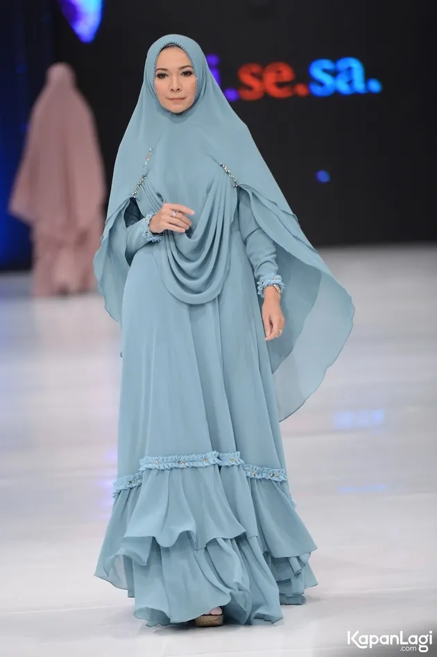 seleb berhijab sayr\'i