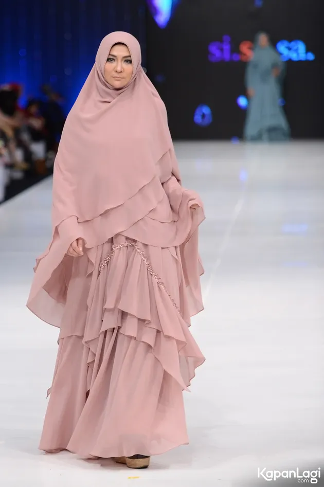 seleb berhijab sayr\'i