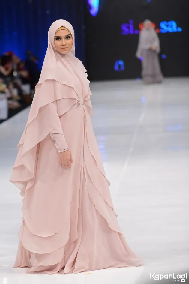 seleb berhijab sayr\'i