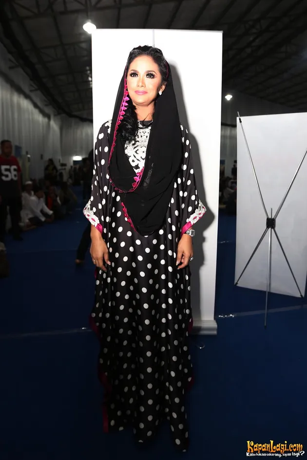 Kaftan Sederet Seleb 