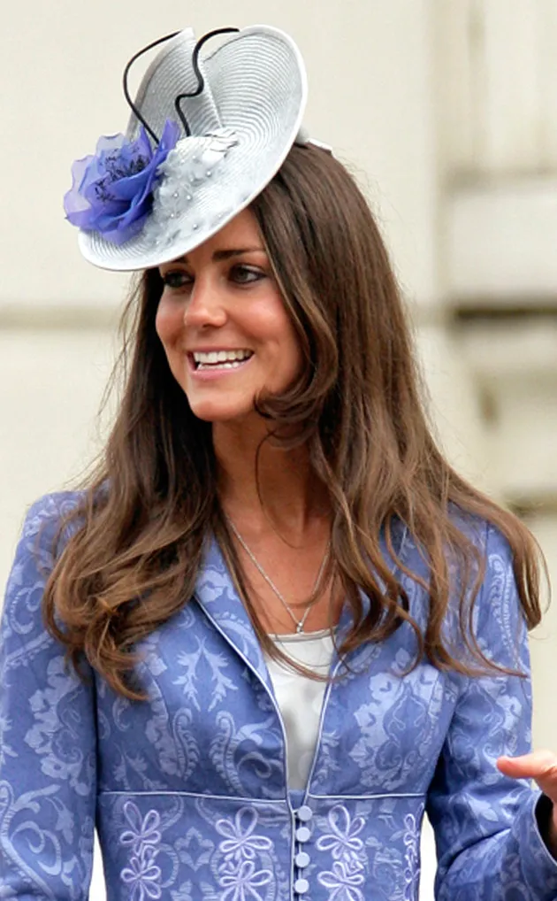 PARADE KOLEKSI TOPI CANTIK KATE MIDDLETON ANGGUN 