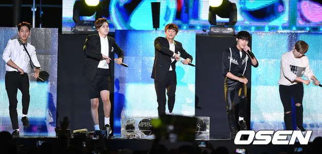 Red Carpet 2015 Asia Song Festival