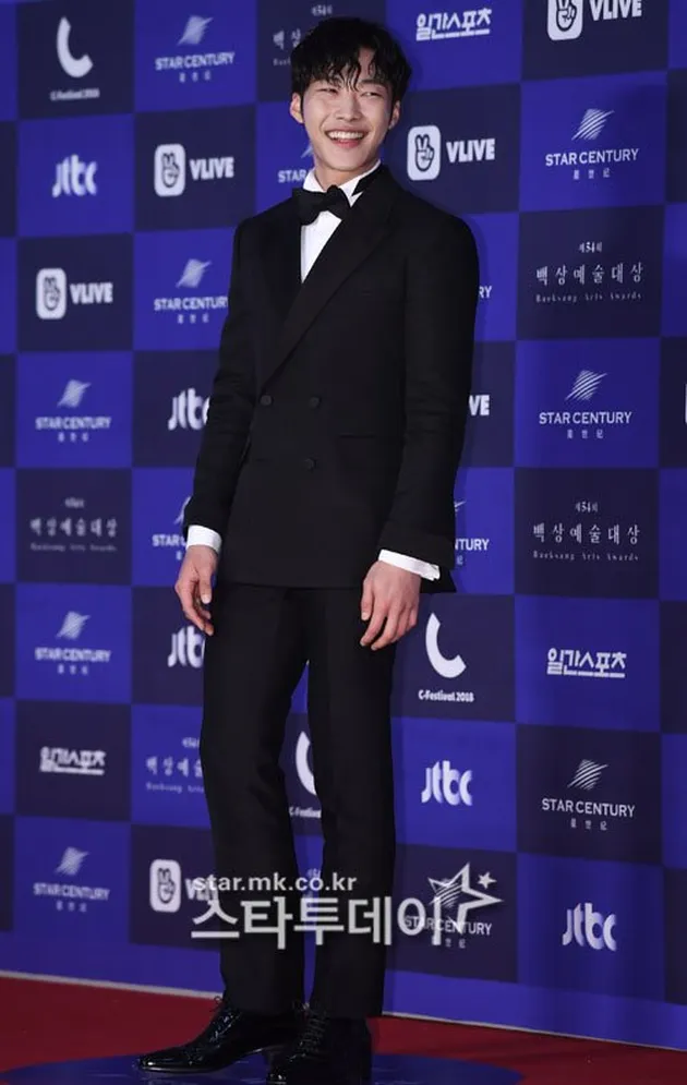 red carpet baeksang awards