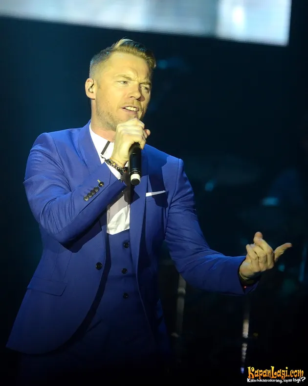 Tak hanya Omesh, Audy Item juga hadir. Penyanyi itu tak sangka Boyzone akan menggelar konser yang se-epic ini.