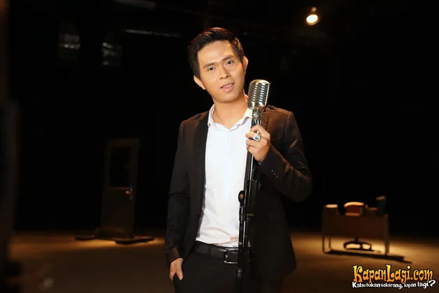 Cakra Khan