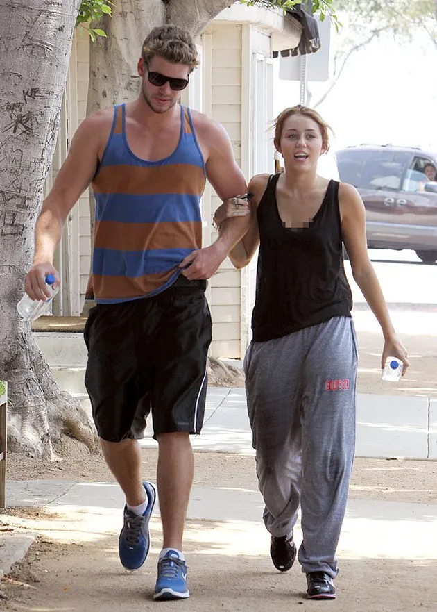 Miley Cyrus - Liam Hemsworth Balikan