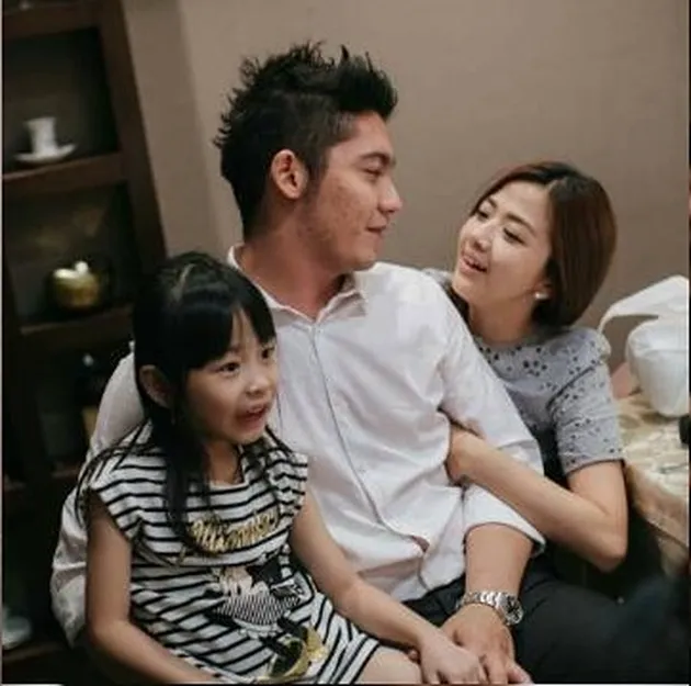 foto lamaran pertunangan Franda - Samuel Zylgwyna