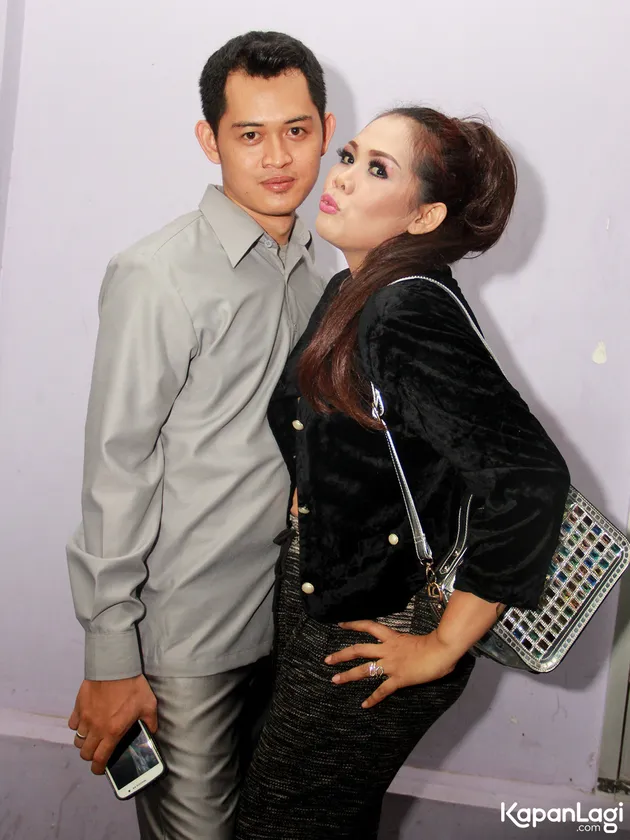 Elly Sugigi &amp; Fery Anggara
