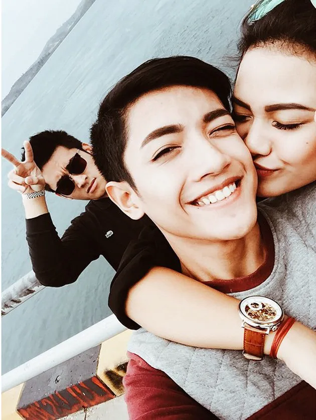 Millendaru dan Aurel