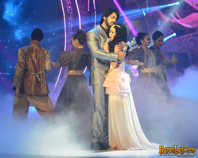 Anoop Singh Thakur &amp; Cita Citata