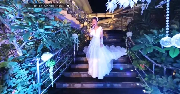 Gracia Indri - David NOAH