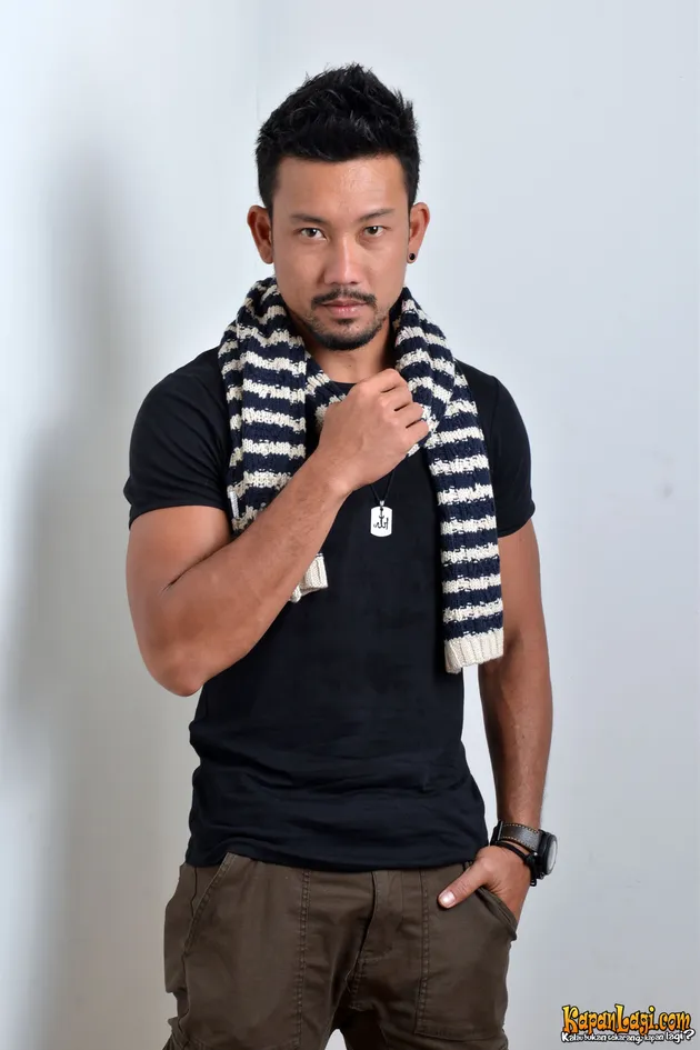 DANAU HITAM