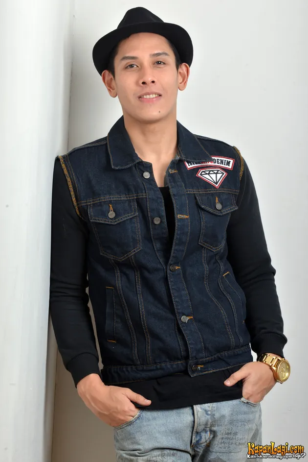 DANAU HITAM