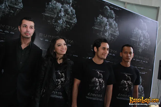Supernova: Ksatria Putri dan Bintang Jatuh