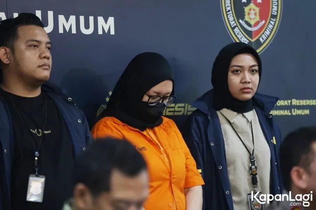 Ayu Puspita Tertunduk