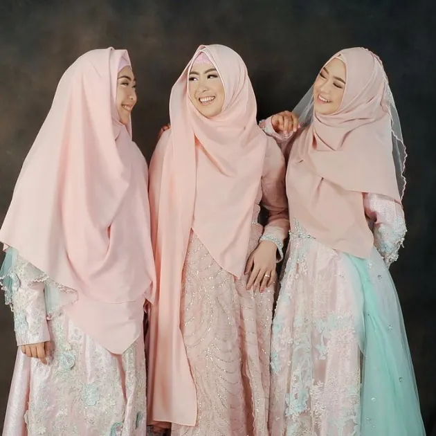 Oki Setiana Dewi, Ria Ricis &amp; Shindy