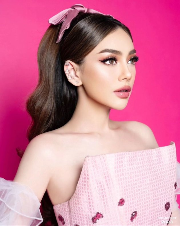 Celine Evangelista's Photoshoot Like a Doll, Calls Herself Barbie with Four Children
