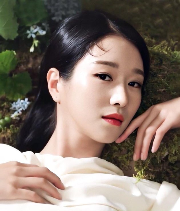 Seo Ye Ji's Photoshoot After the End of 'IT'S OKAY TO NOT BE OKAY', Her Charm is Like a Queen of Flowers