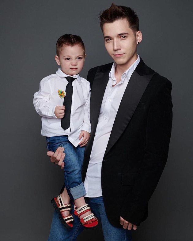 Stefan William's Photoshoot with Lucio, the Cute Twin Father of the Twins' Appearance!