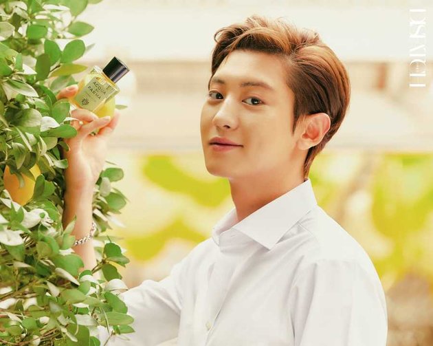 Chanyeol EXO's Latest Photoshoot with Dispatch, Like a Autumn Prince Taking You on a Picnic