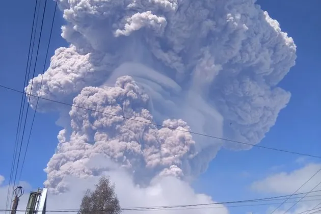 gunung sinabung, gunung sinabung meletus, sinabung meletus