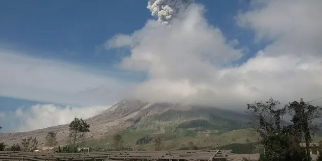 gunung sinabung, gunung sinabung meletus, sinabung meletus