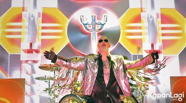 Kerinduan metalhead Indonesia lesap setelah Judas Priest, band heavy metal asal Inggris berdiri gagah di atas panggung megah pada jumat (7/12/2018) dalam kisaran pukul 20.00 WIB di Allianz Ecopark Ancol, Jakarta.