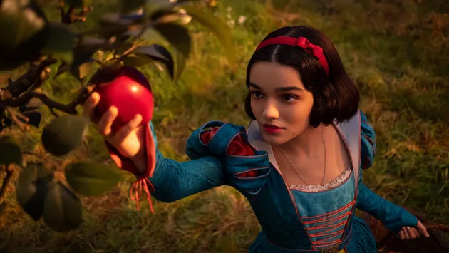 SNOW WHITE