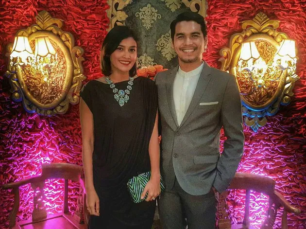 mario irwinsyah, ratu anandita