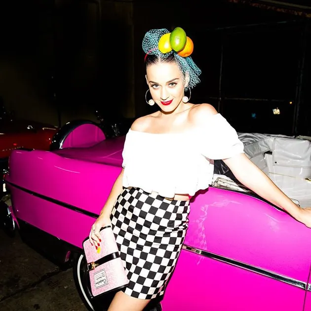 Sebagai salah satu penyanyi pop terbaik dunia, nyatanya Katy Perry belum pernah memenangkan piala Grammy Awards. Untung saja tahun lalu dia tampil di Super Bowl, cukup untuk mengobati hatinya.