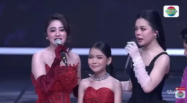 Dewi Perssik Beri Motivasi untuk Syaqirah D&#039;Academy 7