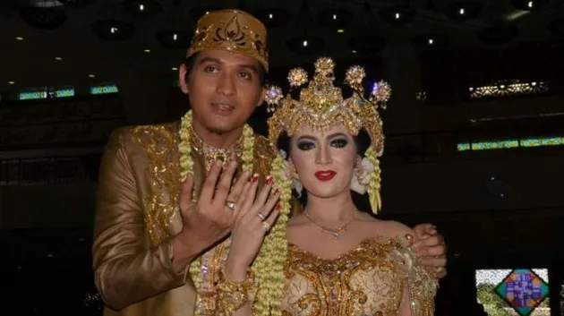 pernikahan settingan, seleb nikah settingan