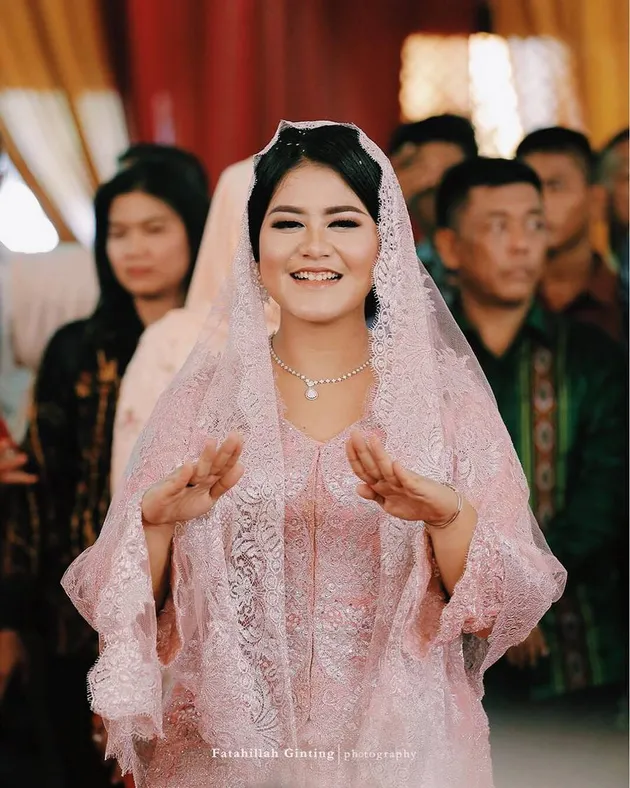 Kahiyang Ayu &amp; Bobby Nasution - Jokowi