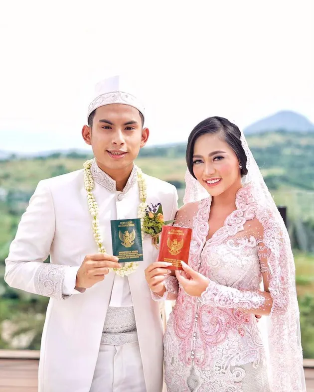 PERNIKAHAN MEWAH RACHEL VENNYA, ALA CINDERELLA & PRINCE ...