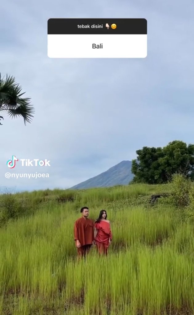 Wedding is Getting Closer, Series of Jessica Mila and Boyfriend's Prewedding Moments - Choosing Lake Toba and Bali